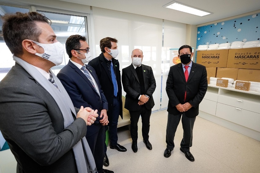 Grupo CMPC doa 600 mil máscaras cirúrgicas ao Ministério da Saúde